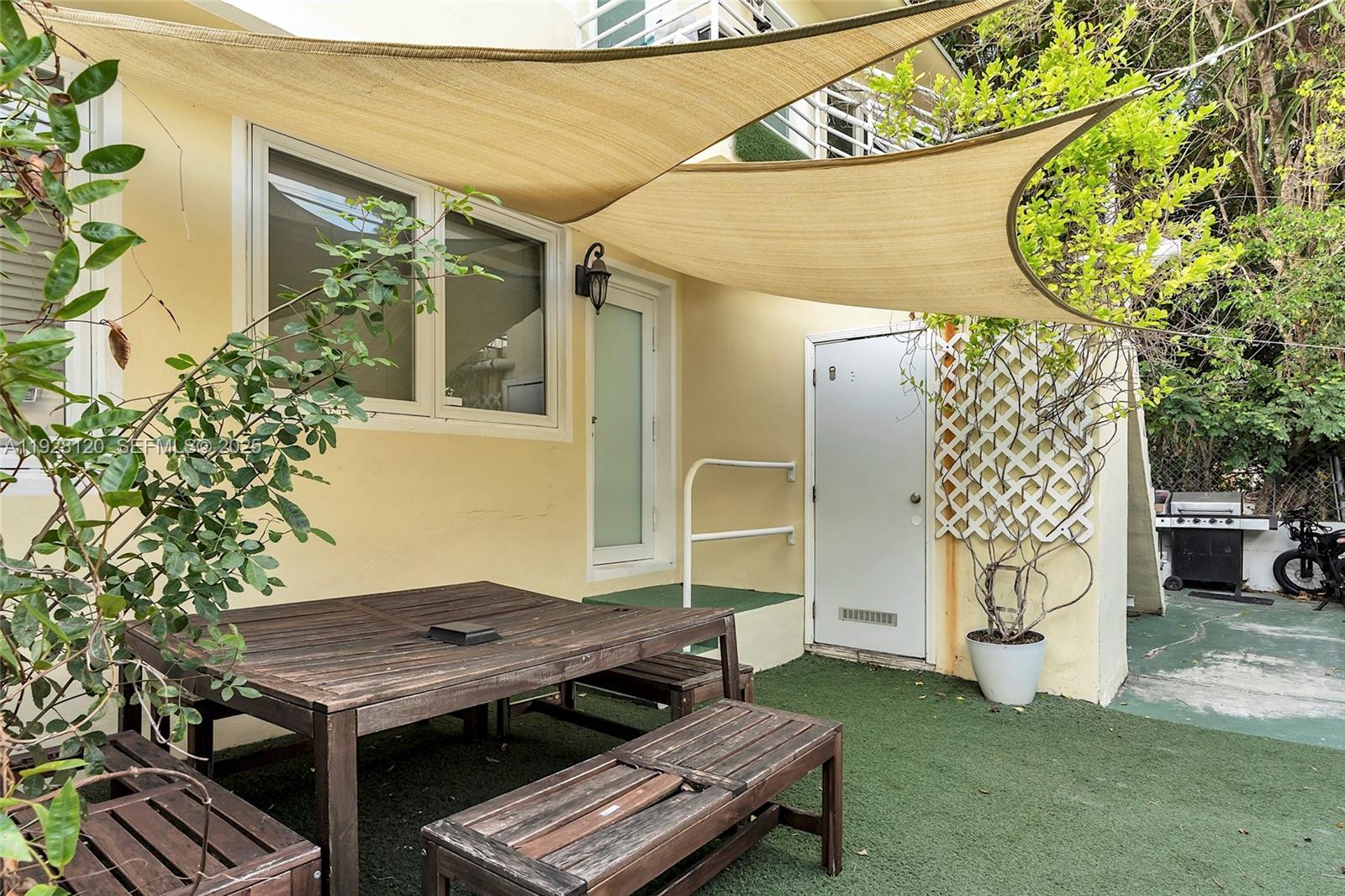 See details / 1760 sq. ft. $ 2025-12-09 0 Photo