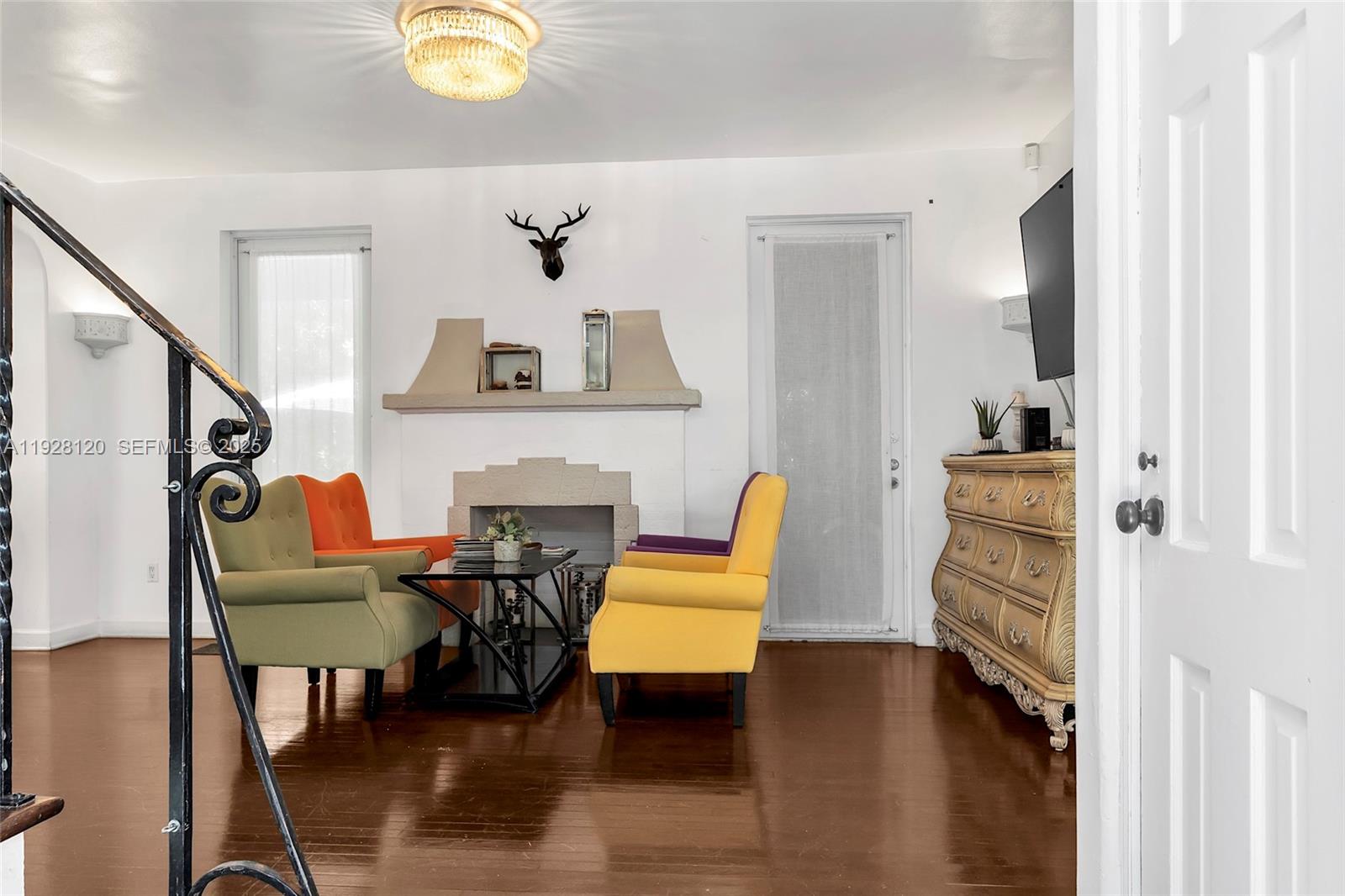 See details / 1760 sq. ft. $ 2025-12-09 0 Photo