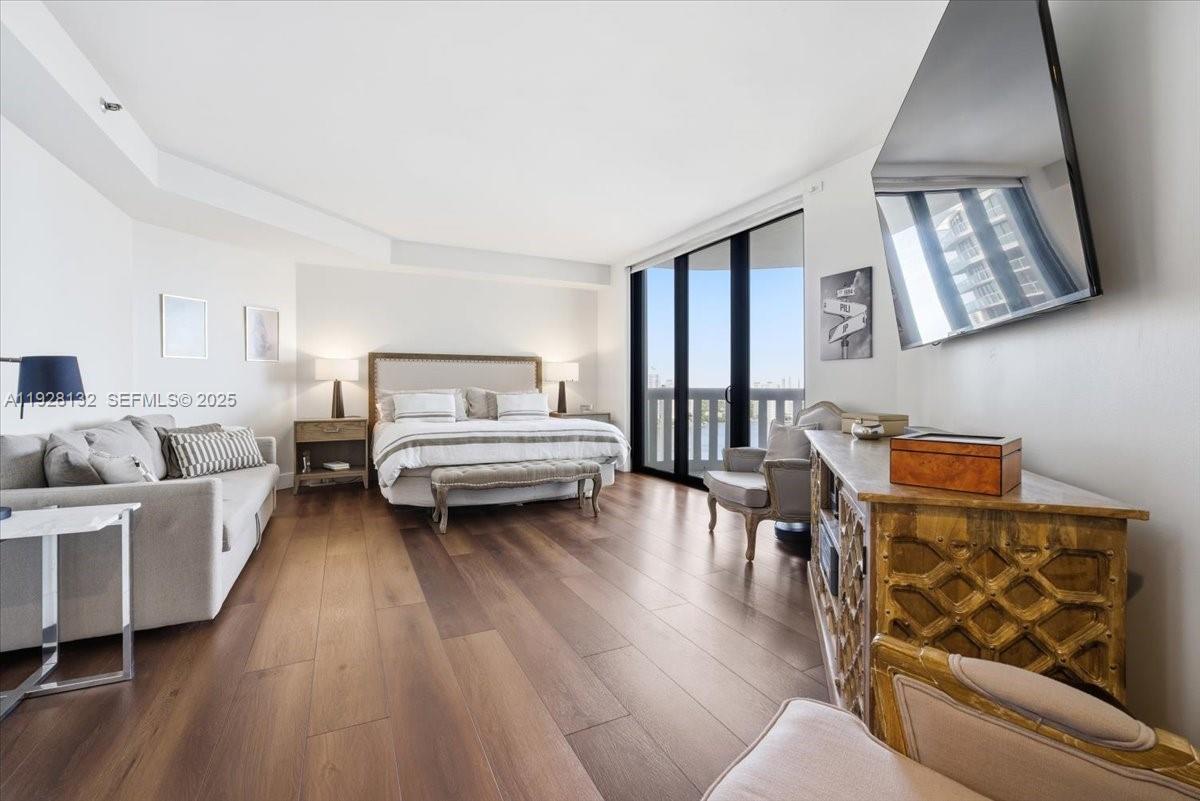 2802 3 / 4 2607 sq. ft. $ 2025-12-09 0 foto