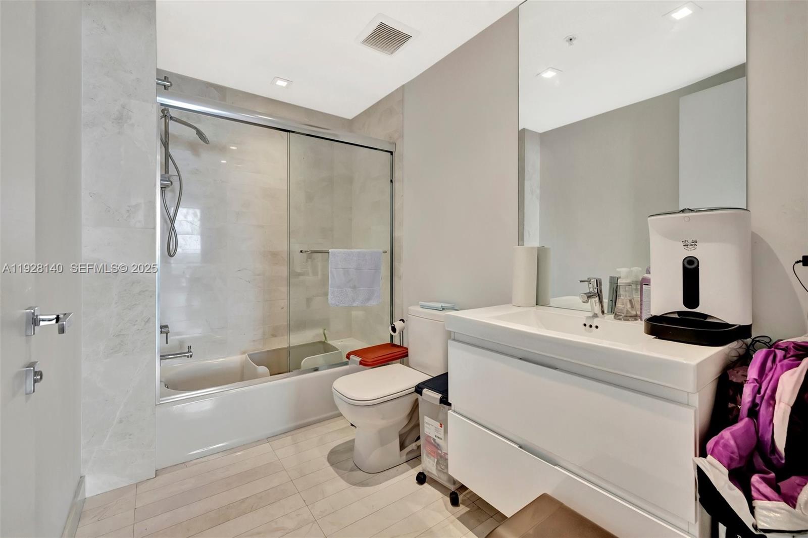 Photo of 17111 Biscayne Blvd #2308, North Miami Beach, Florida, 33160 -