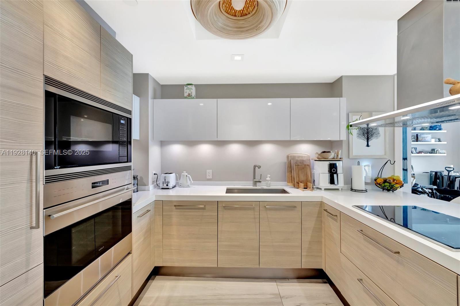 Photo of 17111 Biscayne Blvd #2308, North Miami Beach, Florida, 33160 -