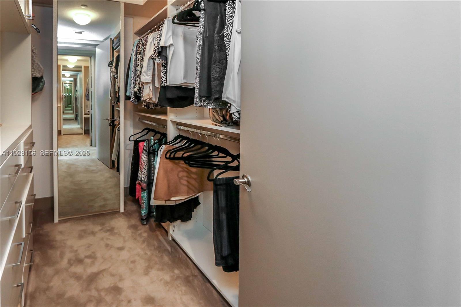 1101 3 / 4 2768 sq. ft. $ 2025-12-09 0 Photo