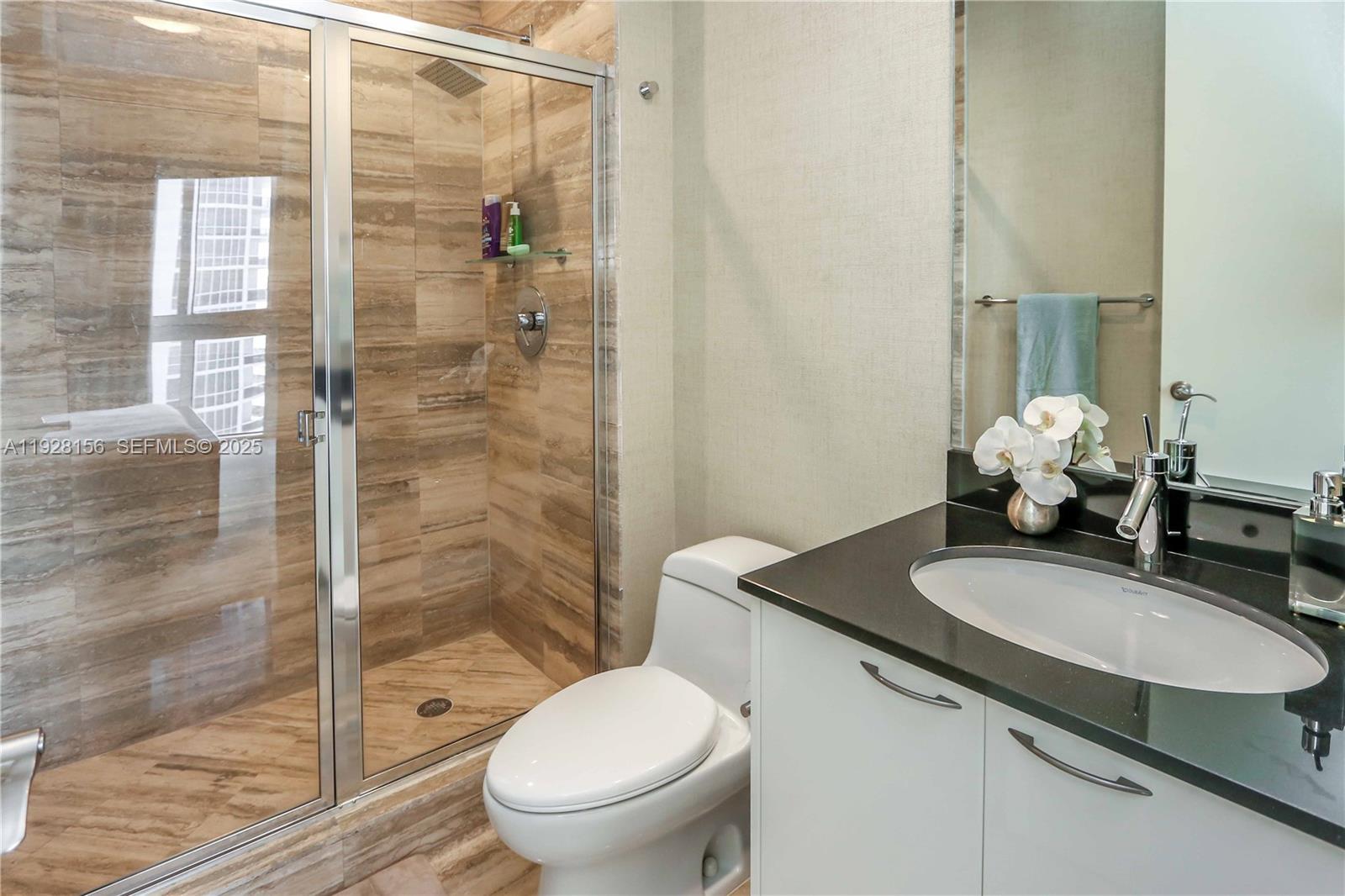 1101 3 / 4 2768 sq. ft. $ 2025-12-09 0 Photo