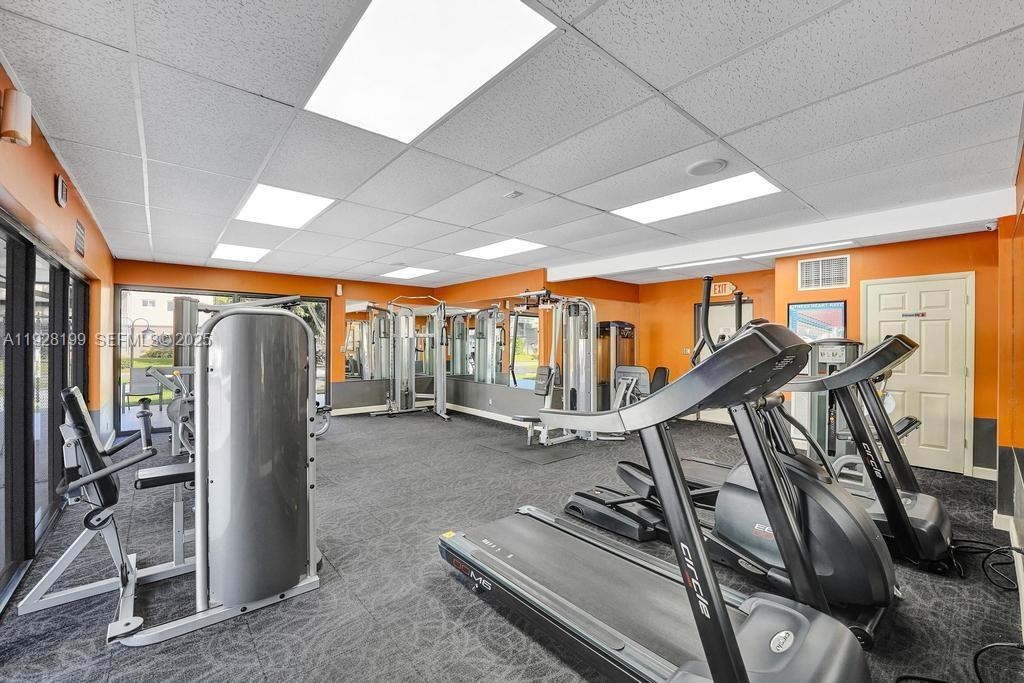 See details 112 1 / 2 775 sq. ft. $ 2025-12-11 0 Photo