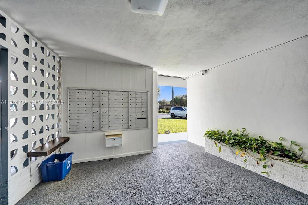 See details 112 1 / 2 775 sq. ft. $ 2025-12-11 0 Photo