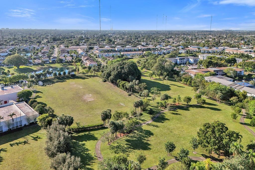 See details 112 1 / 2 775 sq. ft. $ 2025-12-11 0 Photo