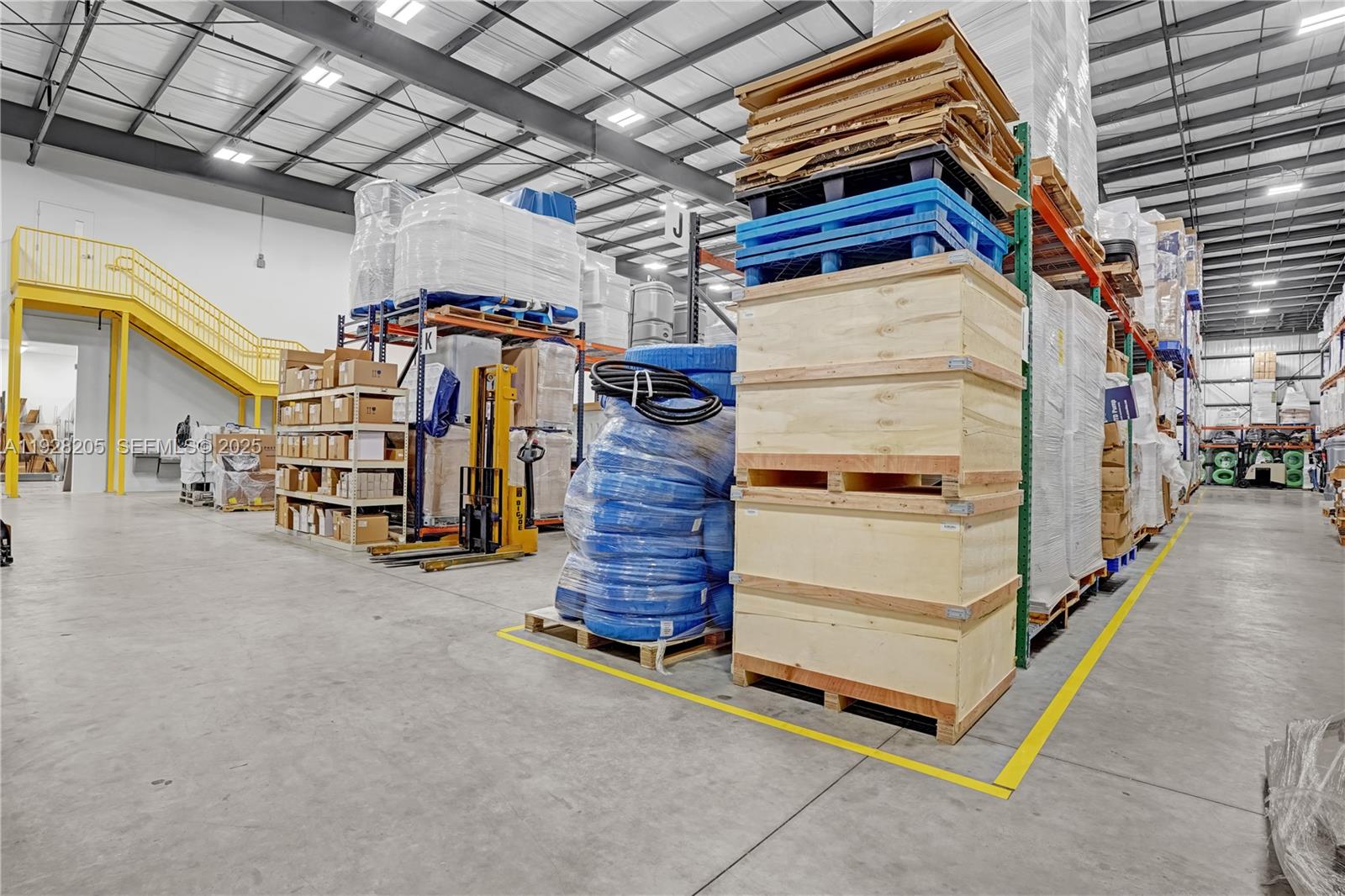 Подробнее / кв.футов $ 2025-12-09 0 Фото