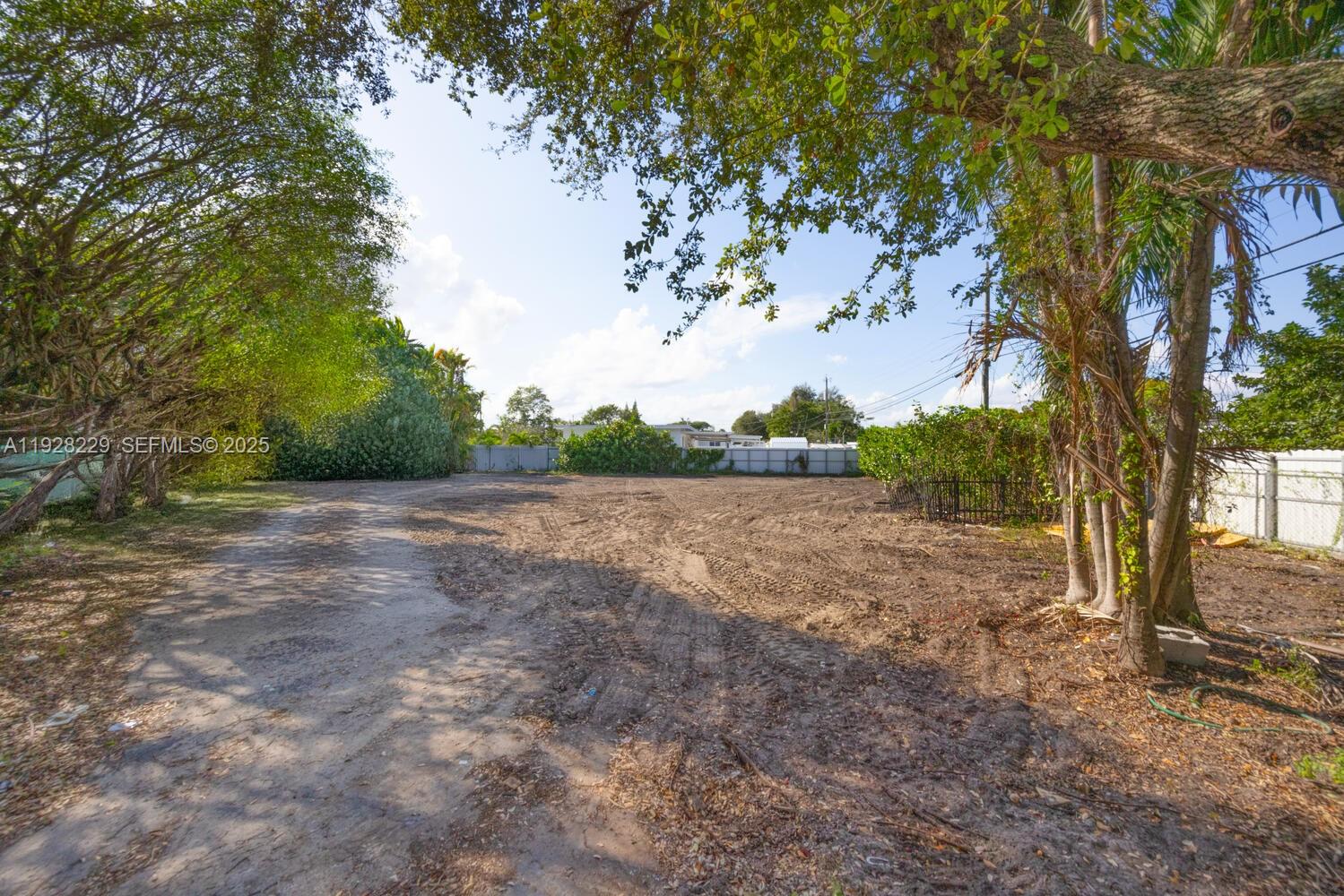   /   sq. ft. $ 2025-12-09 0 Photo