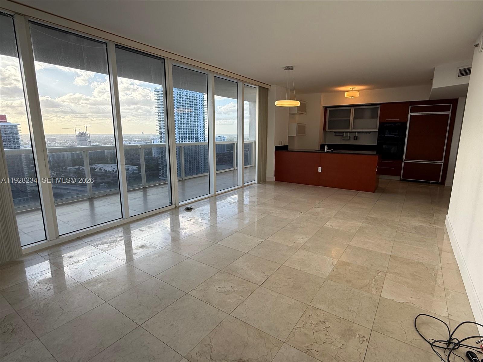 3006 2 / 2 1458 sq. ft. $ 2026-05-14 0 foto