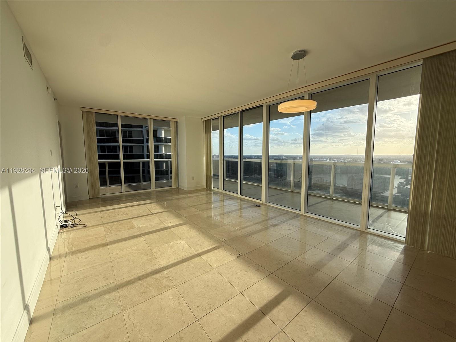 3006 2 / 2 1458 sq. ft. $ 2026-05-14 0 foto