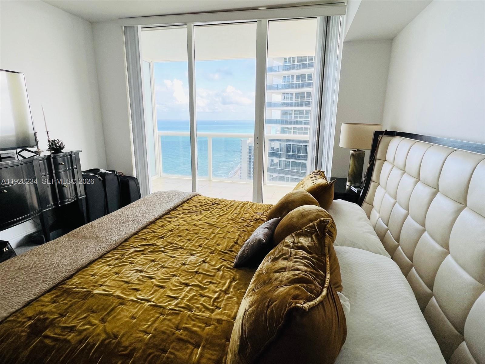 3006 2 / 2 1458 sq. ft. $ 2026-05-14 0 foto