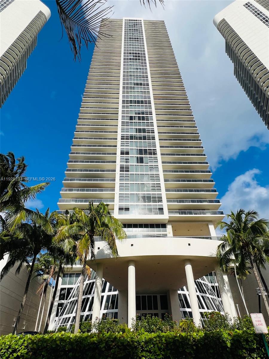3006 2 / 2 1458 sq. ft. $ 2026-05-14 0 foto