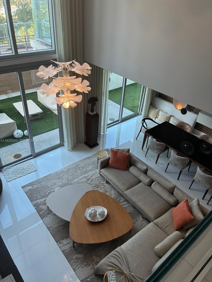 See details 4-506 3 / 4 2726 sq. ft. $ 2025-12-10 0 Photo