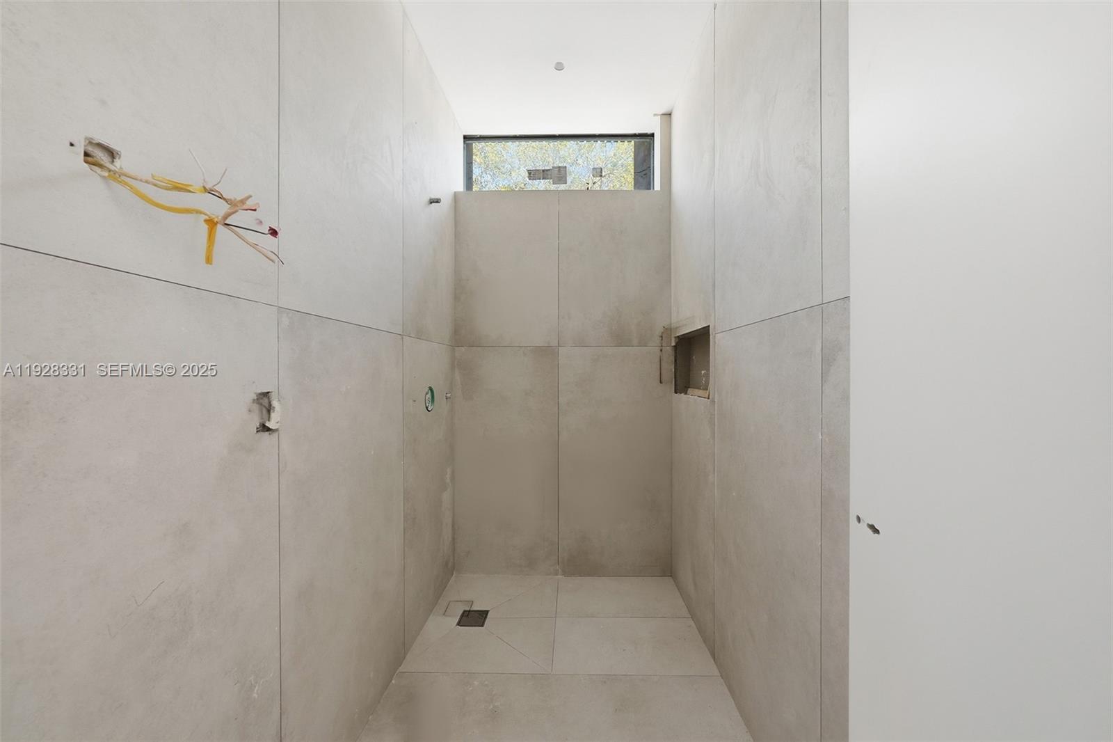 19610 5 / 6 3650 кв.футов $ 2025-12-10 0 Фото