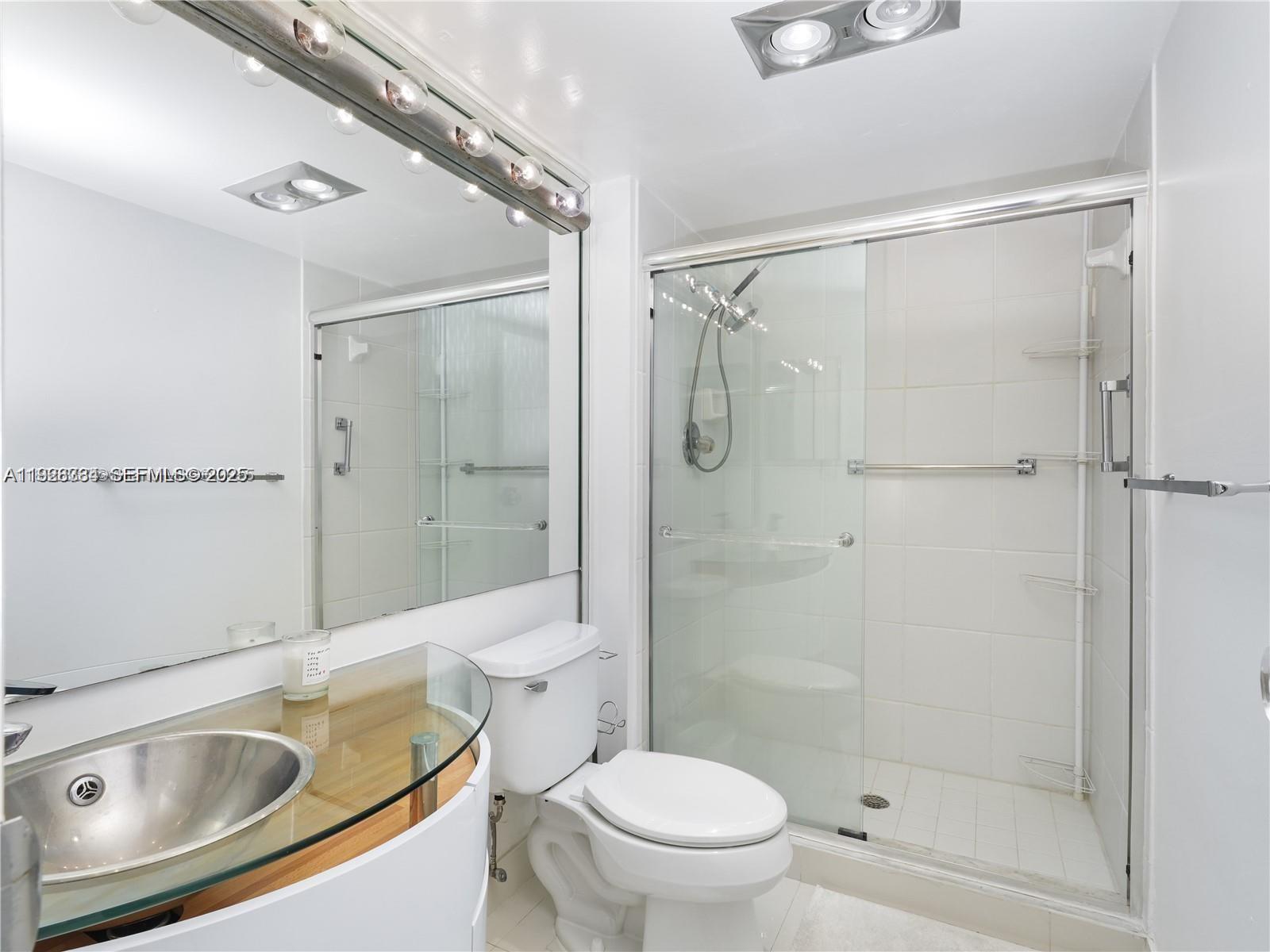 Photo of 20379 Country Club Dr #536, Aventura, Florida, 33180 - 2nd Bathroom