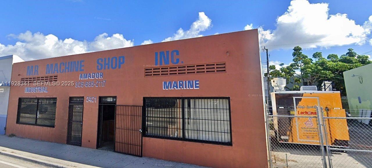 See details / sq. ft. $ 2025-12-10 0 Photo