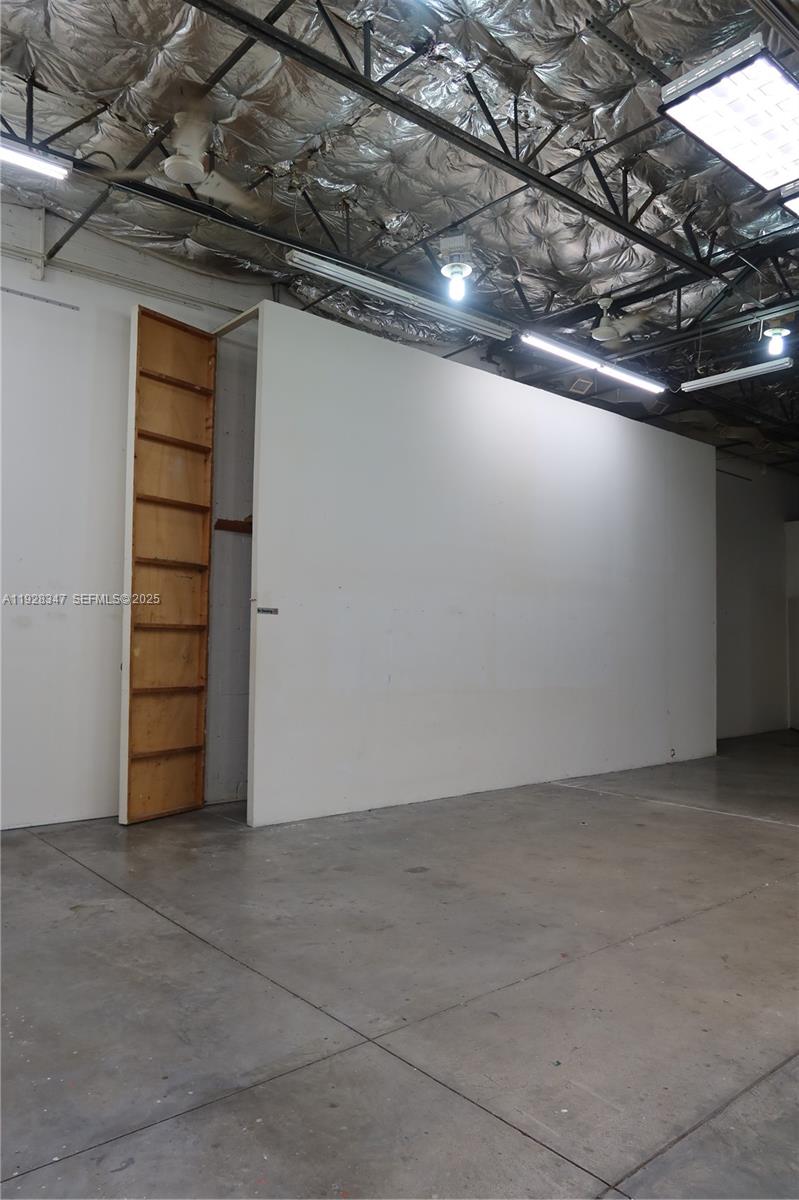 See details / sq. ft. $ 2025-12-10 0 Photo