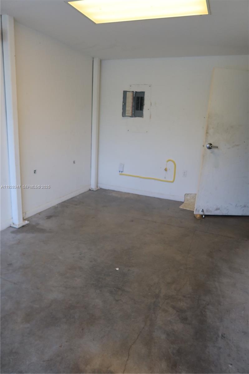 See details / sq. ft. $ 2025-12-10 0 Photo