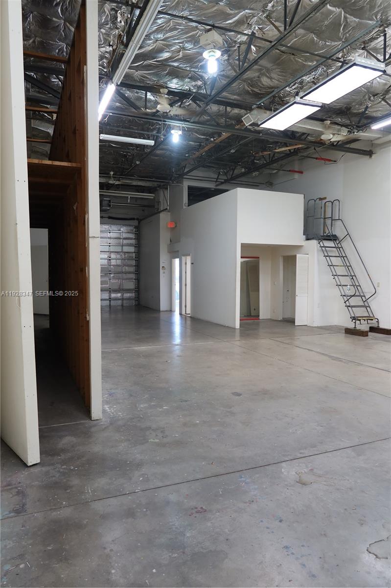 See details / sq. ft. $ 2025-12-10 0 Photo