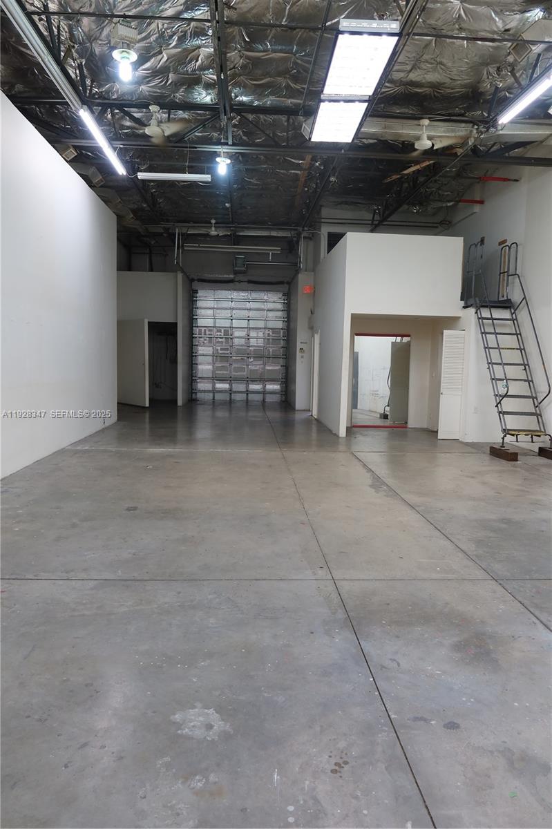 See details / sq. ft. $ 2025-12-10 0 Photo