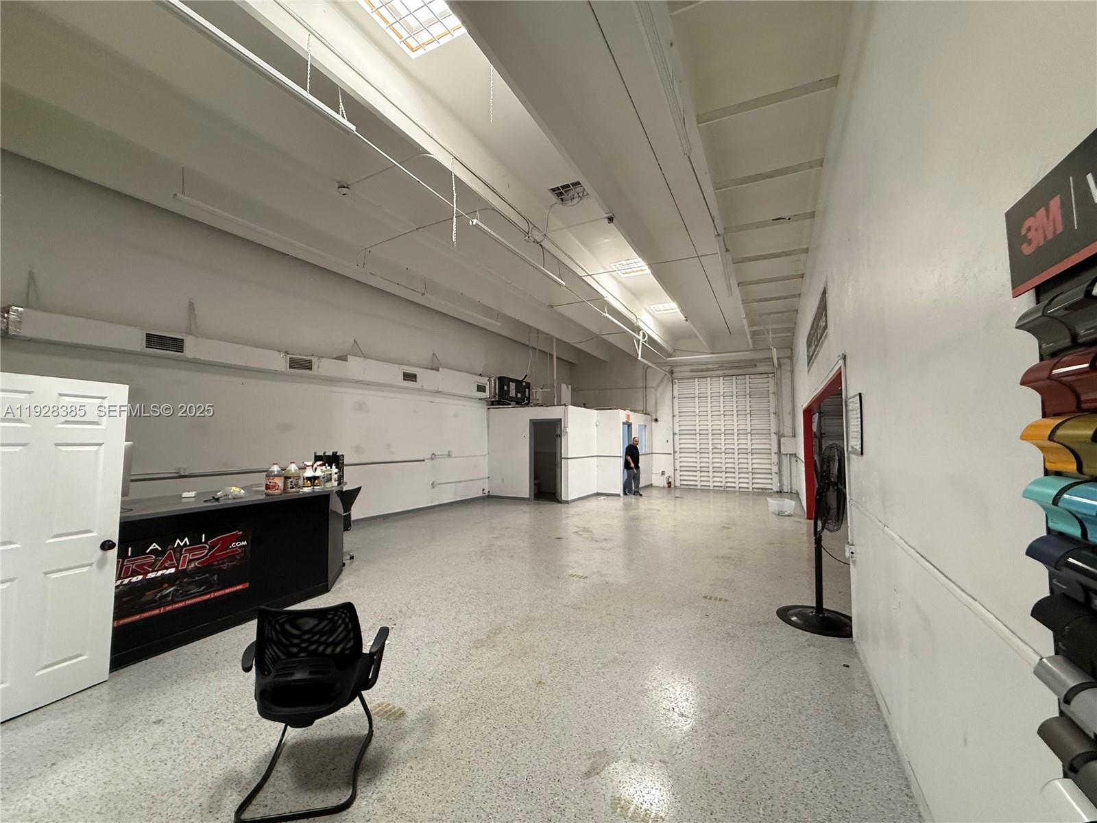 See details 10674 / sq. ft. $ 2025-12-10 0 Photo