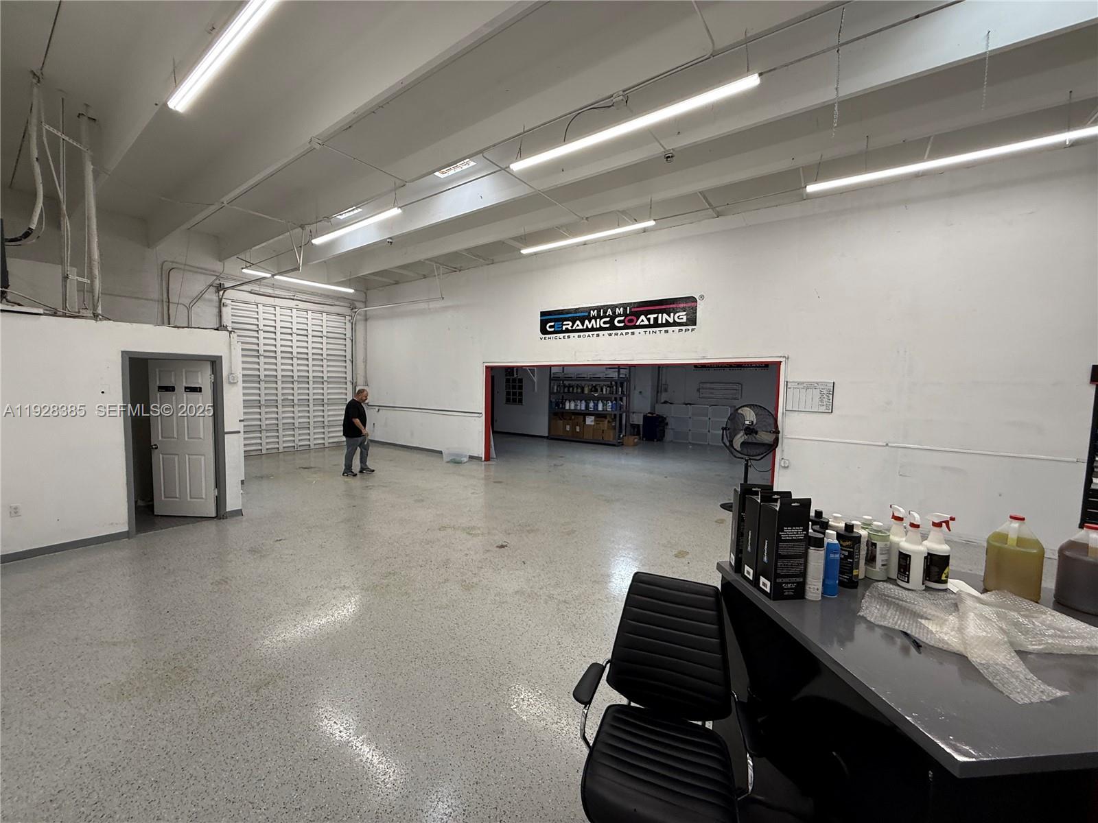 See details 10674 / sq. ft. $ 2025-12-10 0 Photo