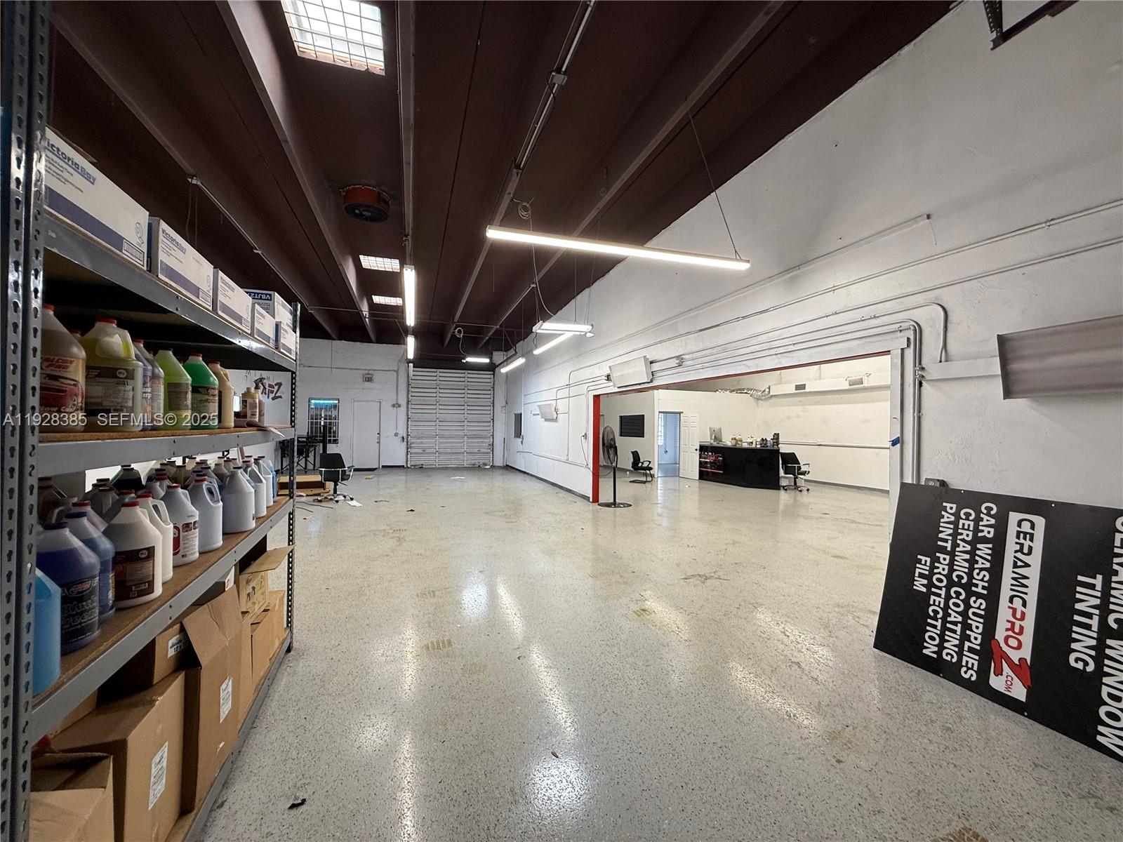 See details 10674 / sq. ft. $ 2025-12-10 0 Photo