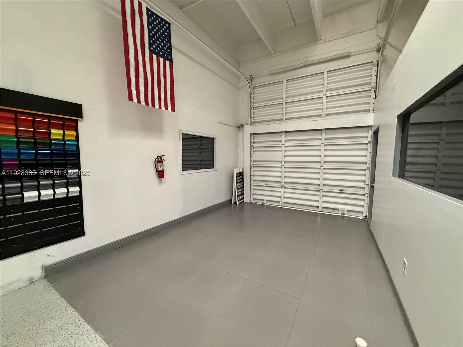 See details 10674 / sq. ft. $ 2025-12-10 0 Photo