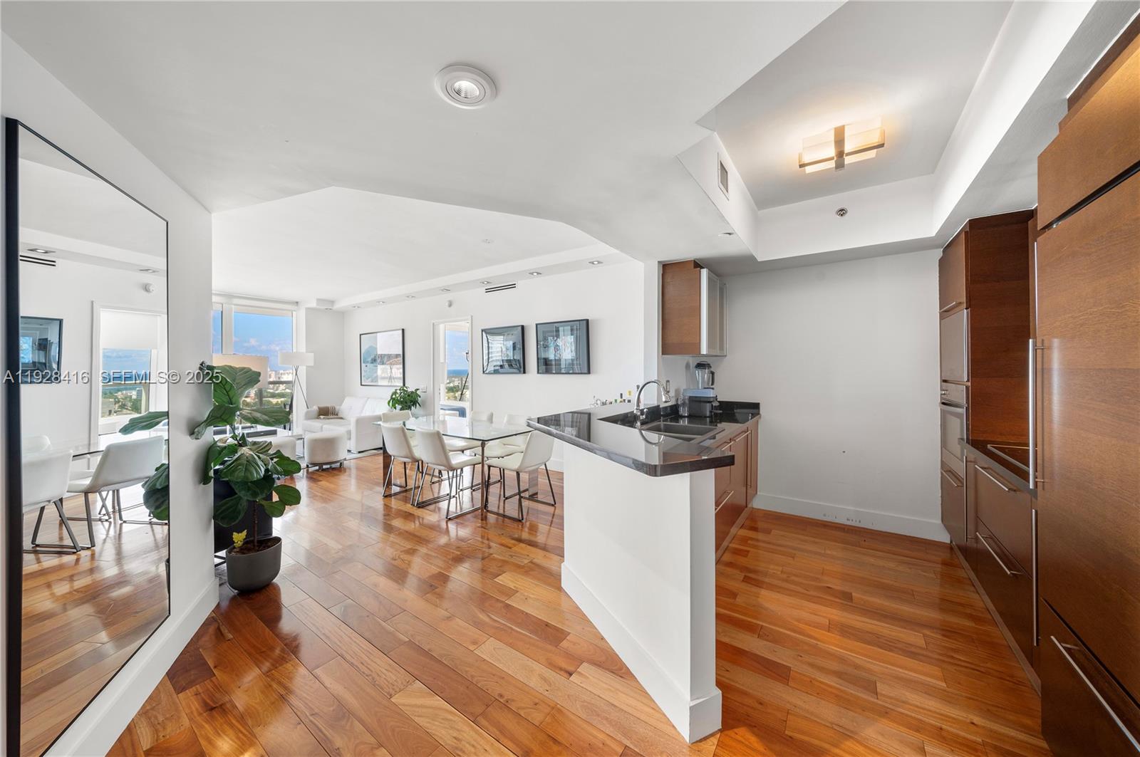 Photo of 450 Alton Rd #1610, Miami Beach, Florida, 33139 -