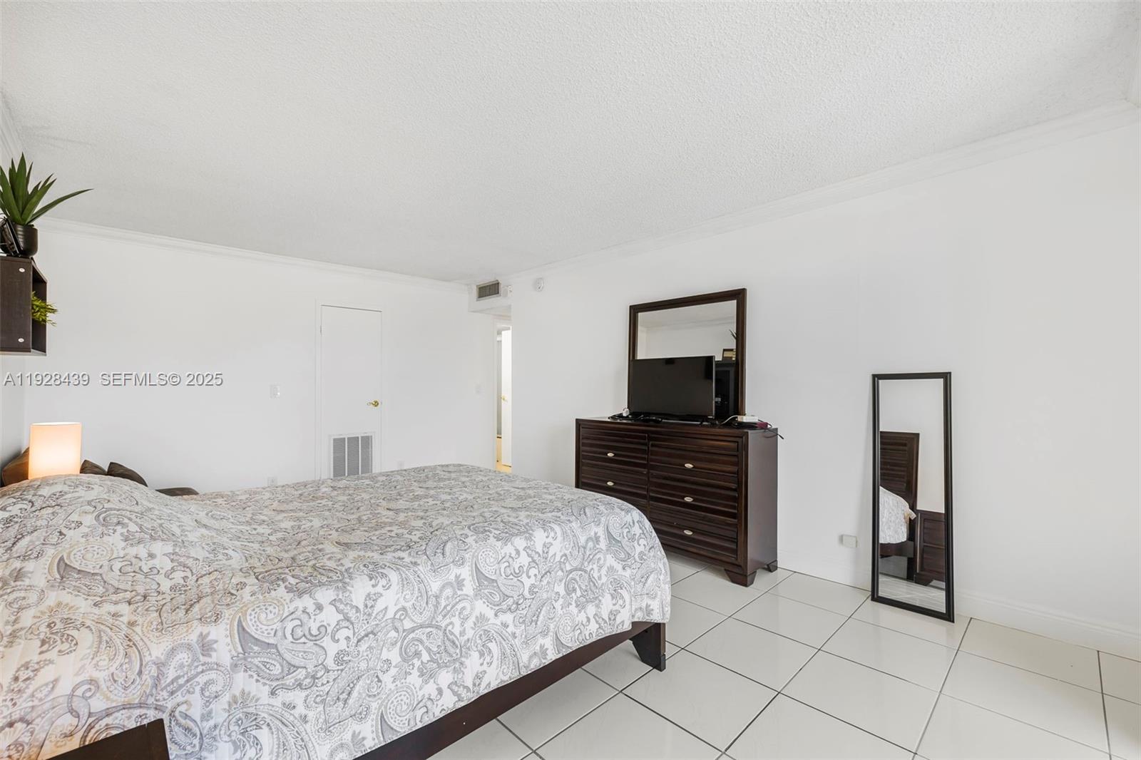 Photo of 2017 Ocean Dr #606, Hallandale Beach, Florida, 33009 -