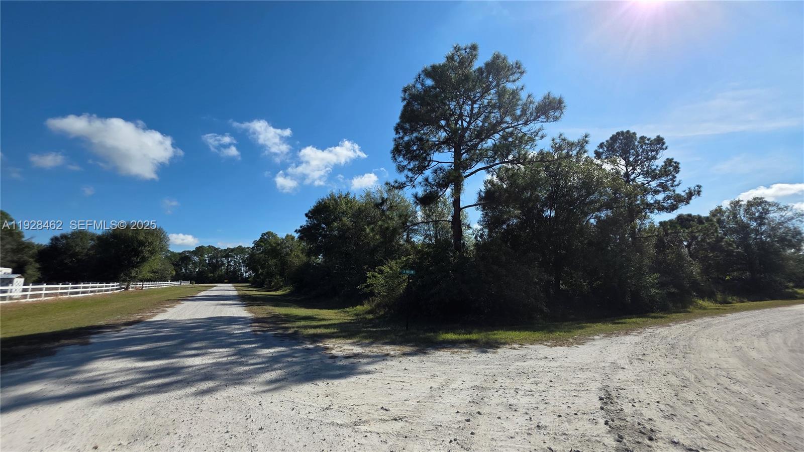 Подробнее / кв.футов $ 2025-12-10 0 Фото