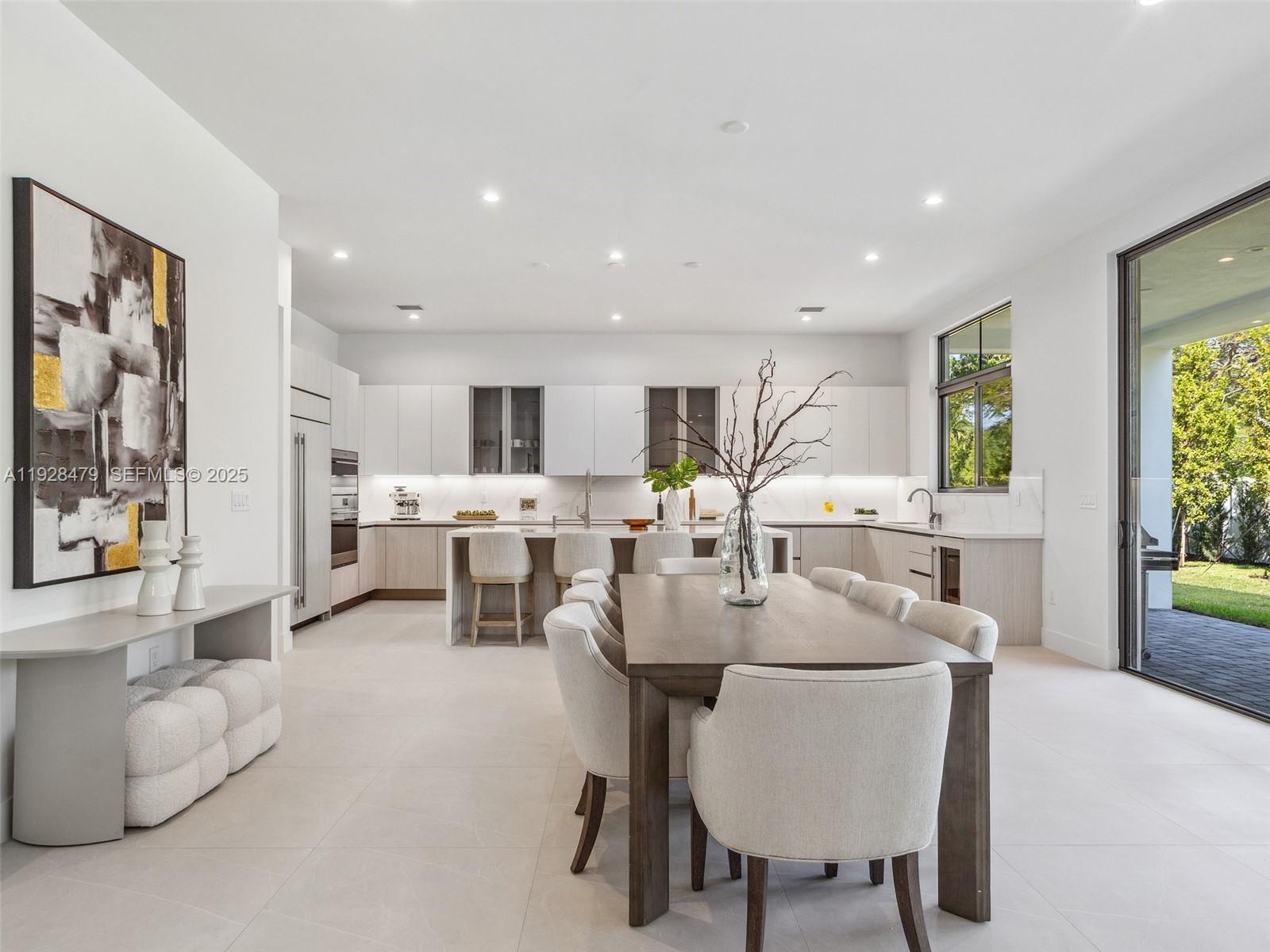 Подробнее 7285 4 / 4 4143 кв.футов $ 2025-12-10 0 Фото