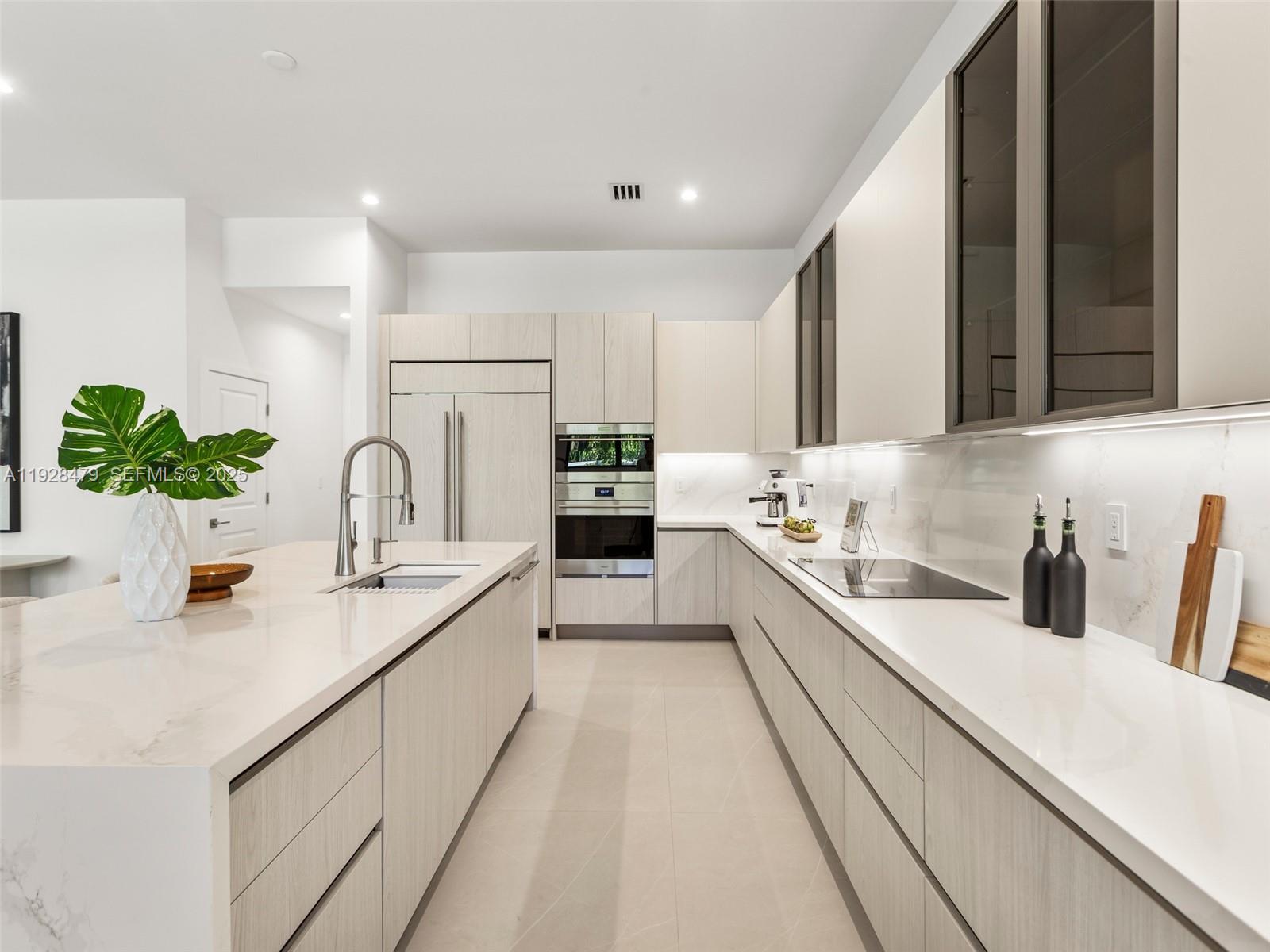 Подробнее 7285 4 / 4 4143 кв.футов $ 2025-12-10 0 Фото