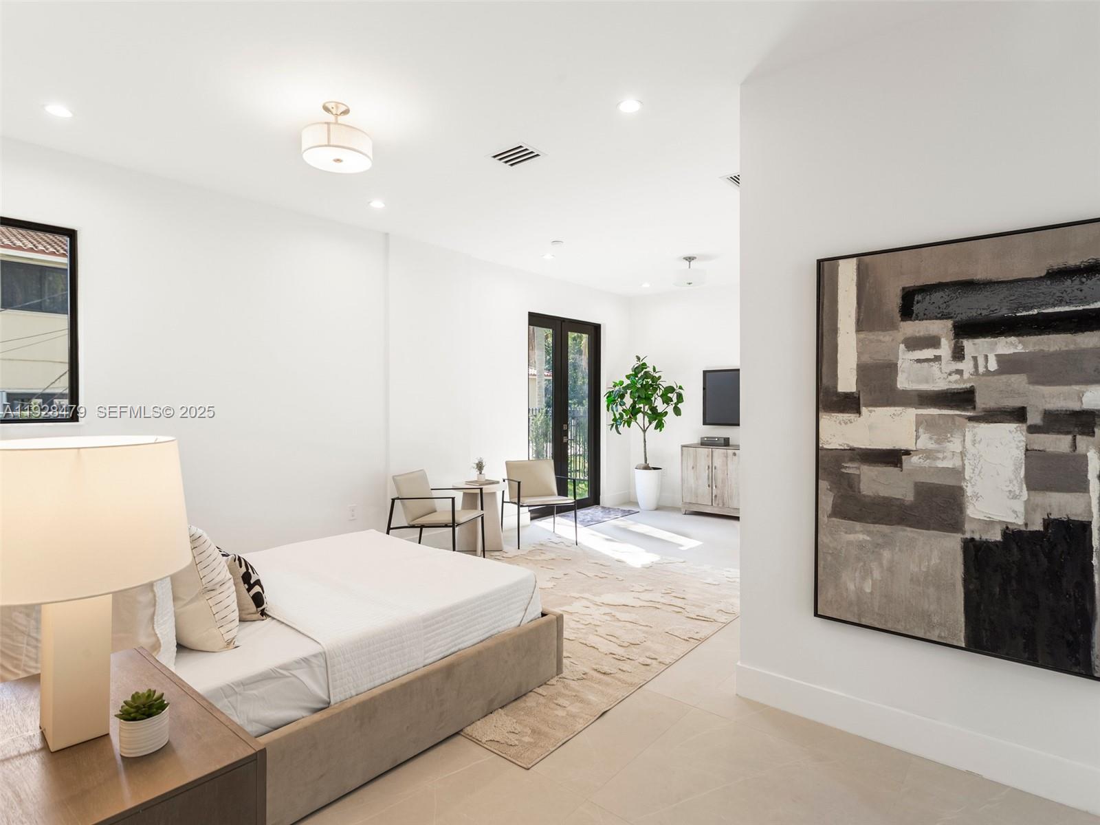 Подробнее 7285 4 / 4 4143 кв.футов $ 2025-12-10 0 Фото