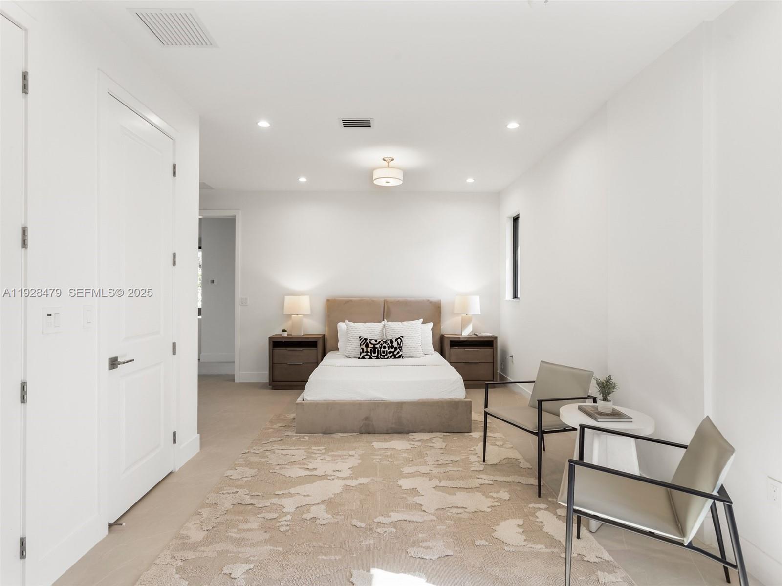 Подробнее 7285 4 / 4 4143 кв.футов $ 2025-12-10 0 Фото