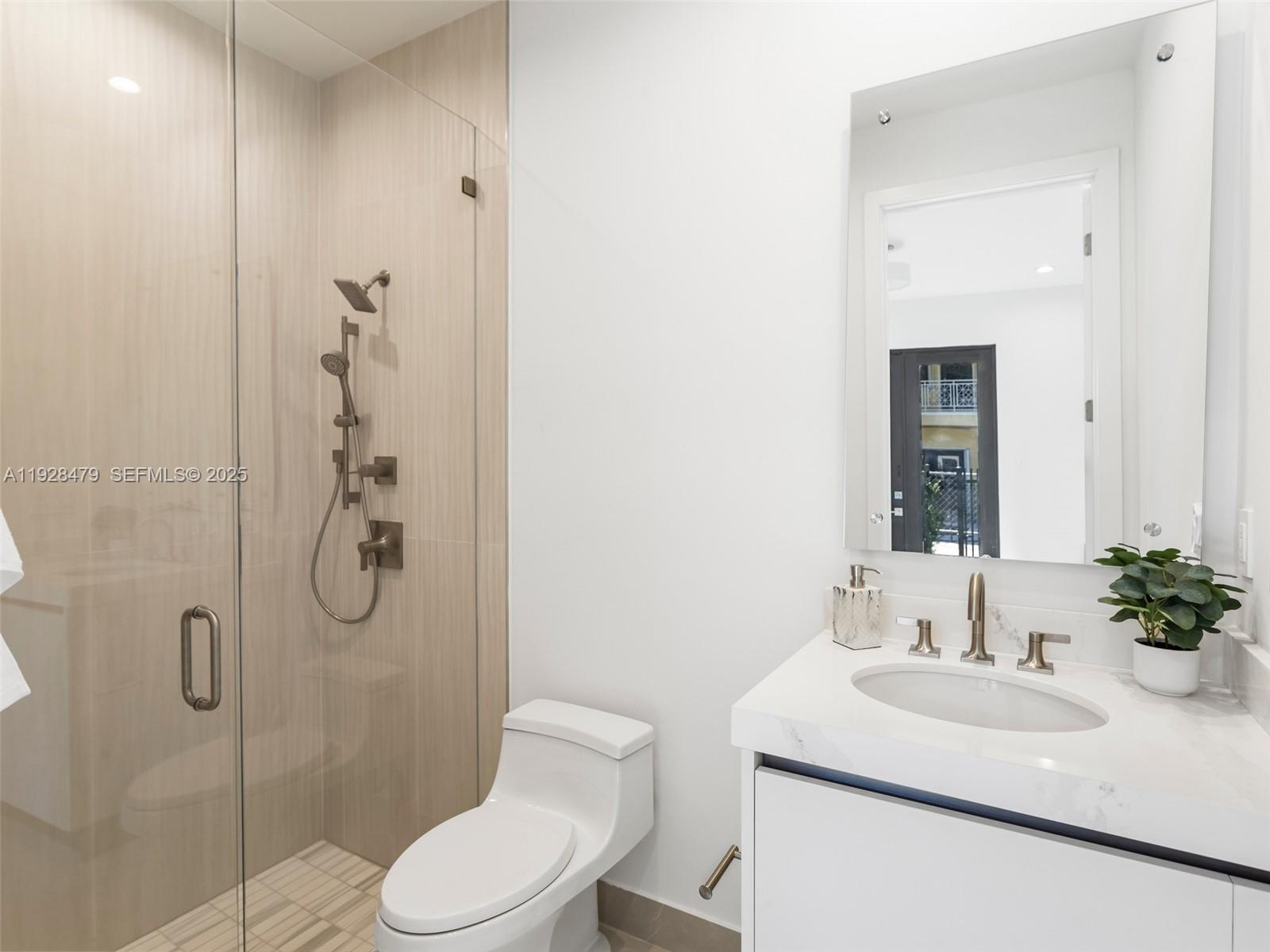 Подробнее 7285 4 / 4 4143 кв.футов $ 2025-12-10 0 Фото