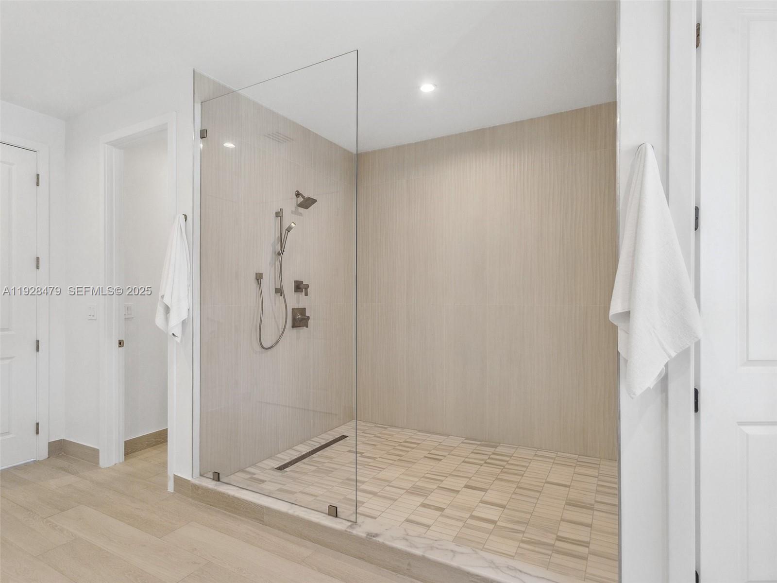 Подробнее 7285 4 / 4 4143 кв.футов $ 2025-12-10 0 Фото