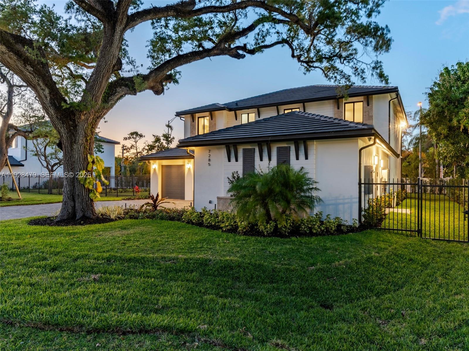 Подробнее 7285 4 / 4 4143 кв.футов $ 2025-12-10 0 Фото