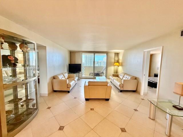 Photo of 1833 Ocean Dr  #1807, Hallandale Beach, Florida, 33009 - 