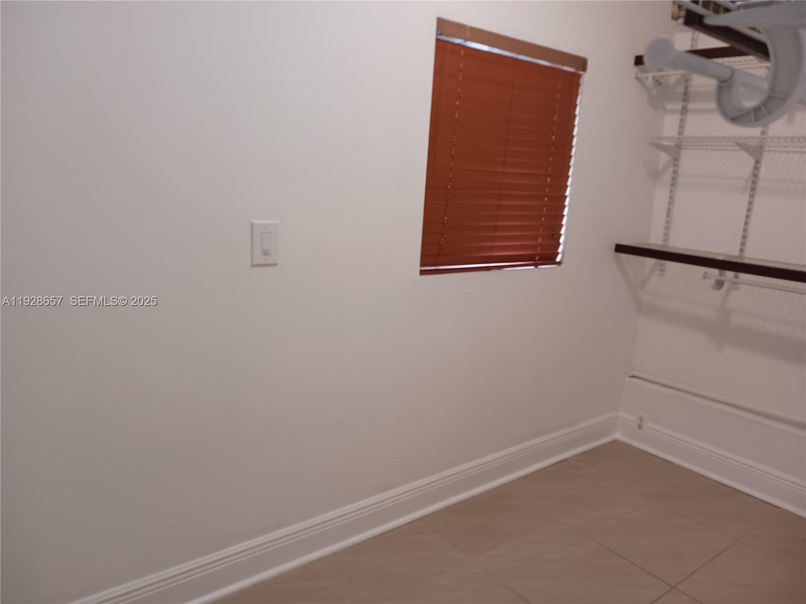 See details / 2073 sq. ft. $ 2025-12-10 0 Photo