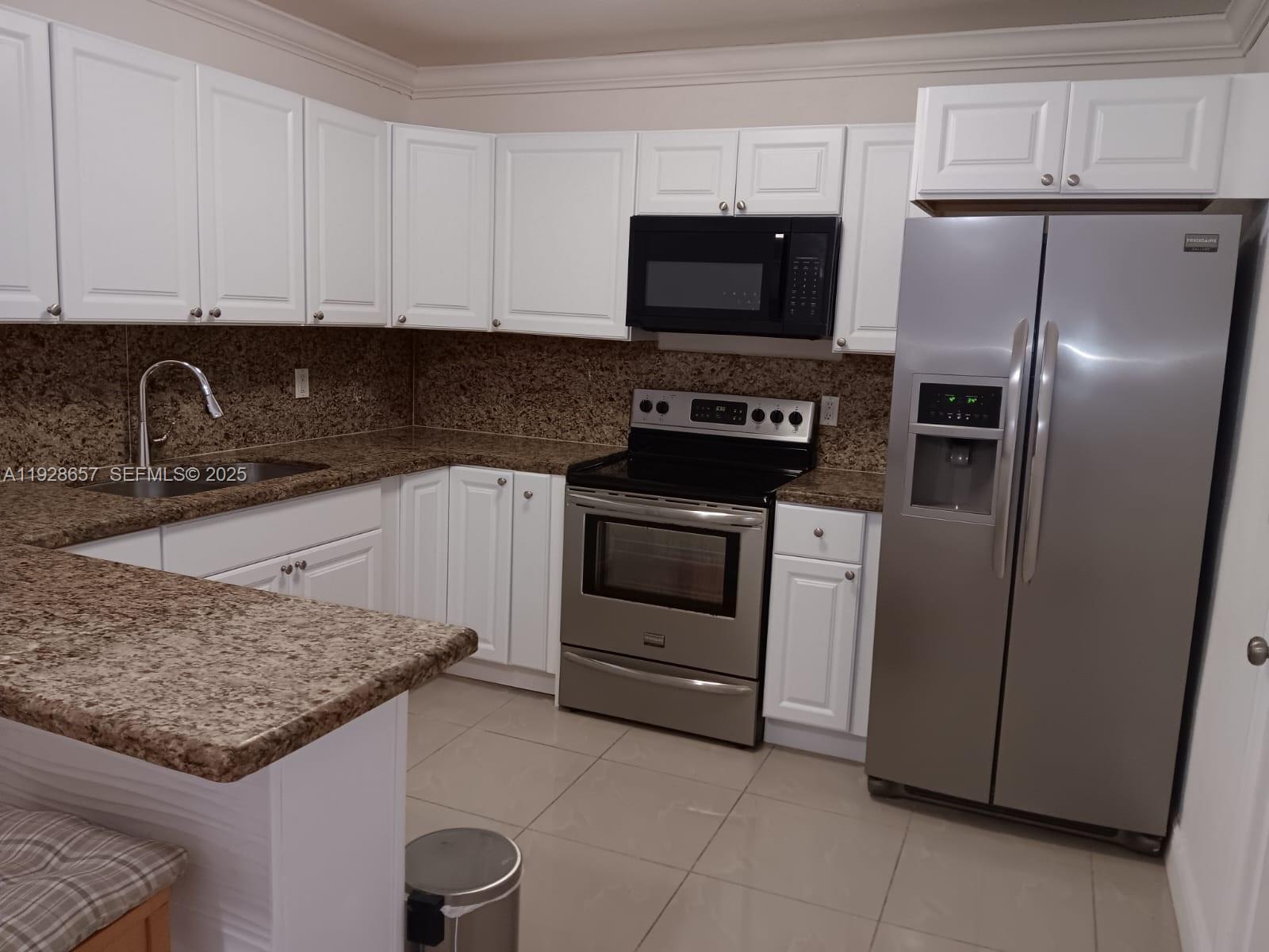 See details / 2073 sq. ft. $ 2025-12-10 0 Photo