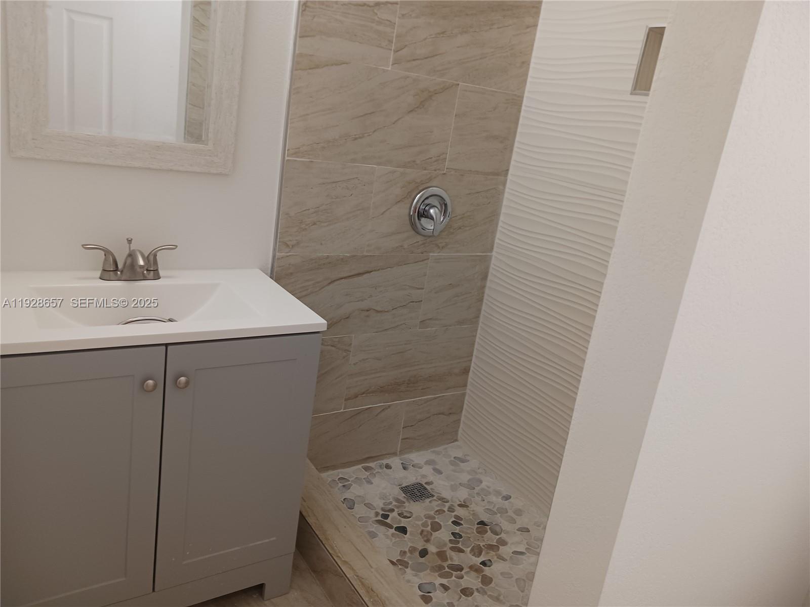 See details / 2073 sq. ft. $ 2025-12-10 0 Photo