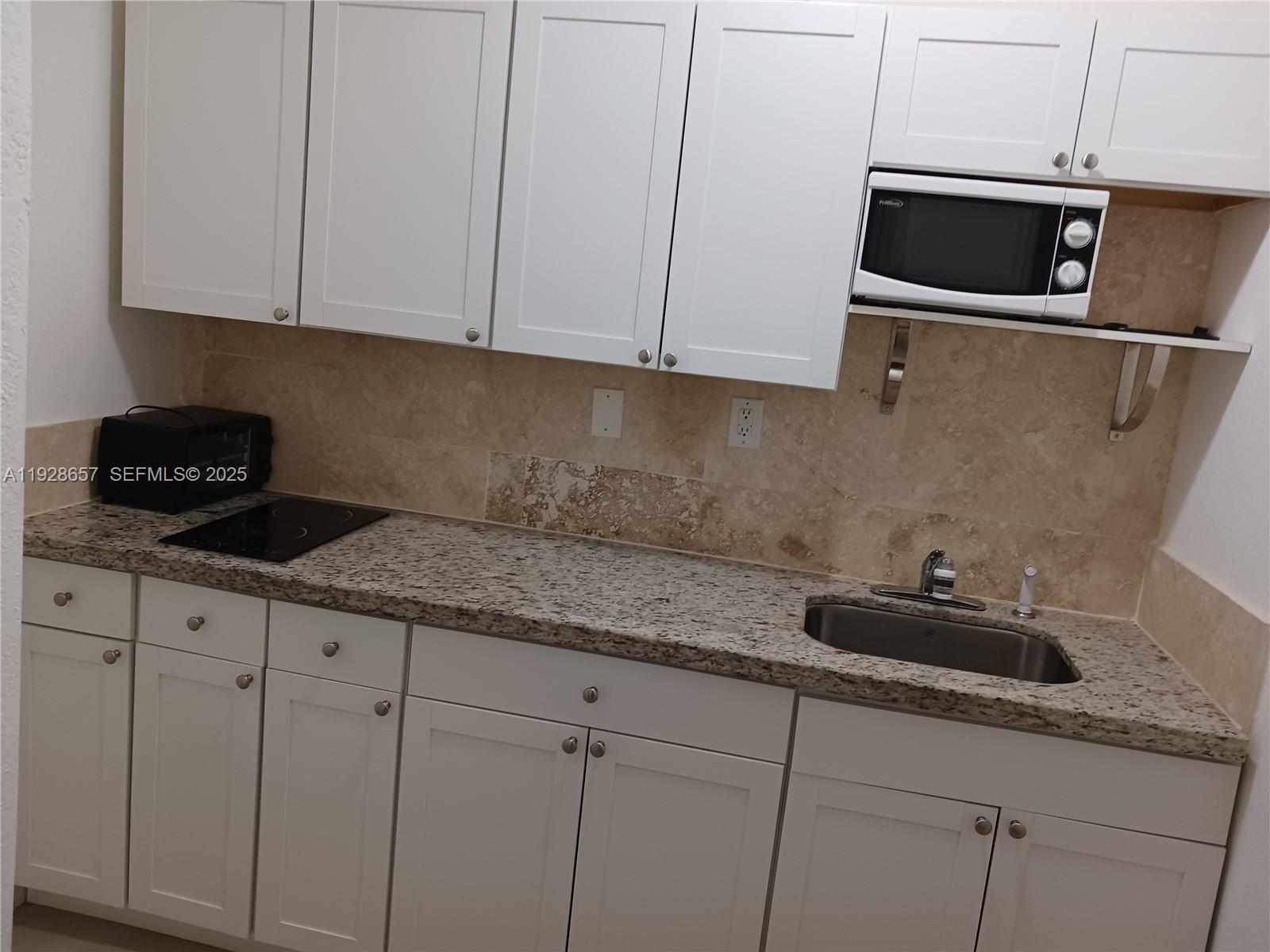 See details / 2073 sq. ft. $ 2025-12-10 0 Photo