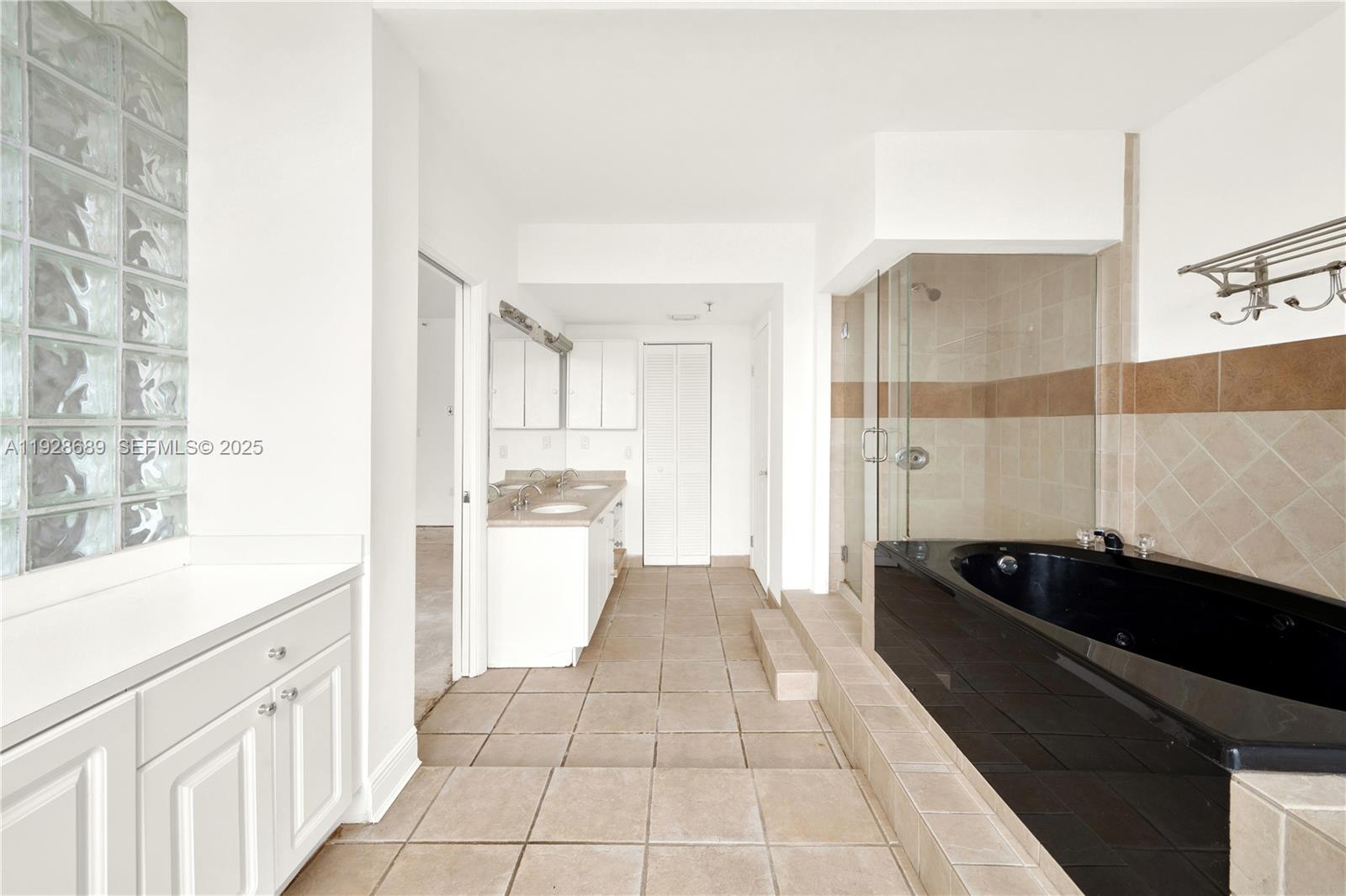 Photo of 385 Poinciana Dr #1230, Sunny Isles Beach, Florida, 33160 -