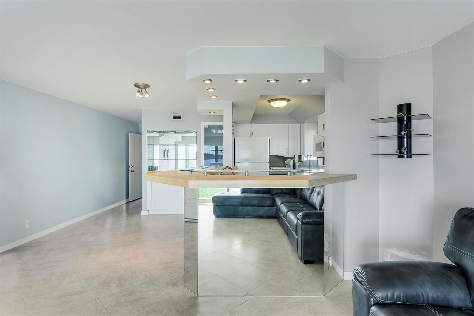 Ver detalles / 0 sq. ft. $ 2026-03-17 0 foto