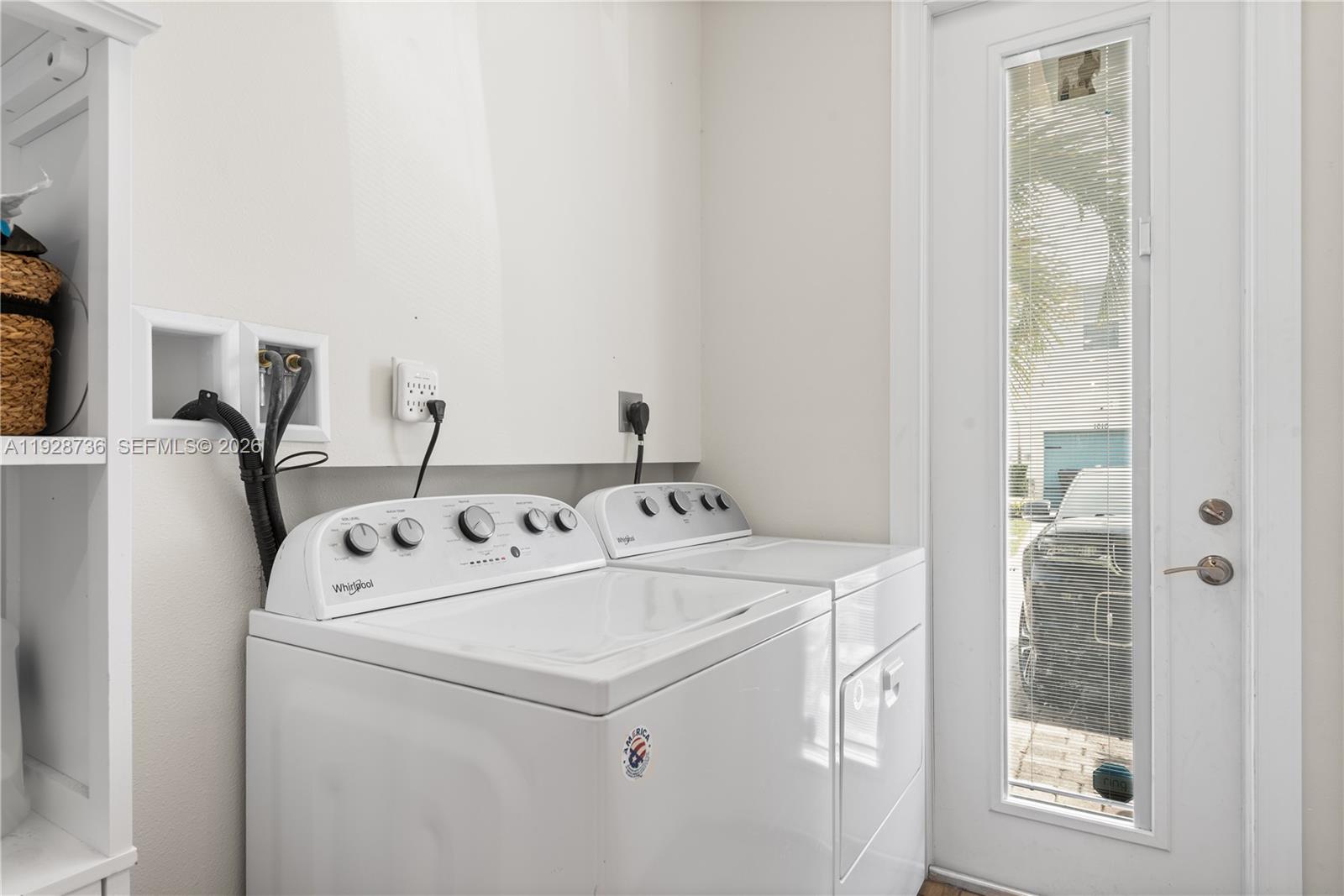 1030 3 / 3 1421 sq. ft. $ 2025-12-10 0 Photo