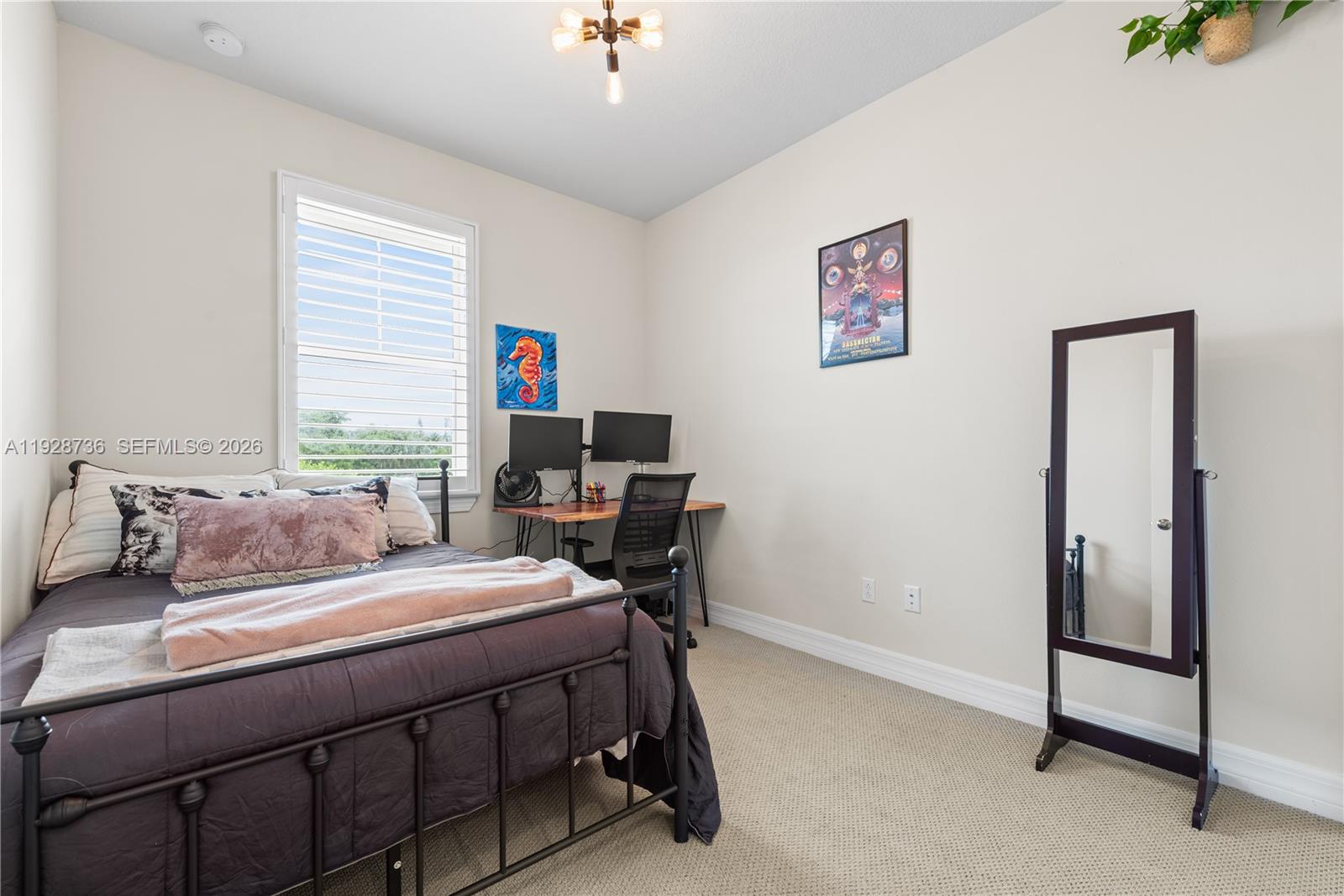 1030 3 / 3 1421 sq. ft. $ 2025-12-10 0 Photo