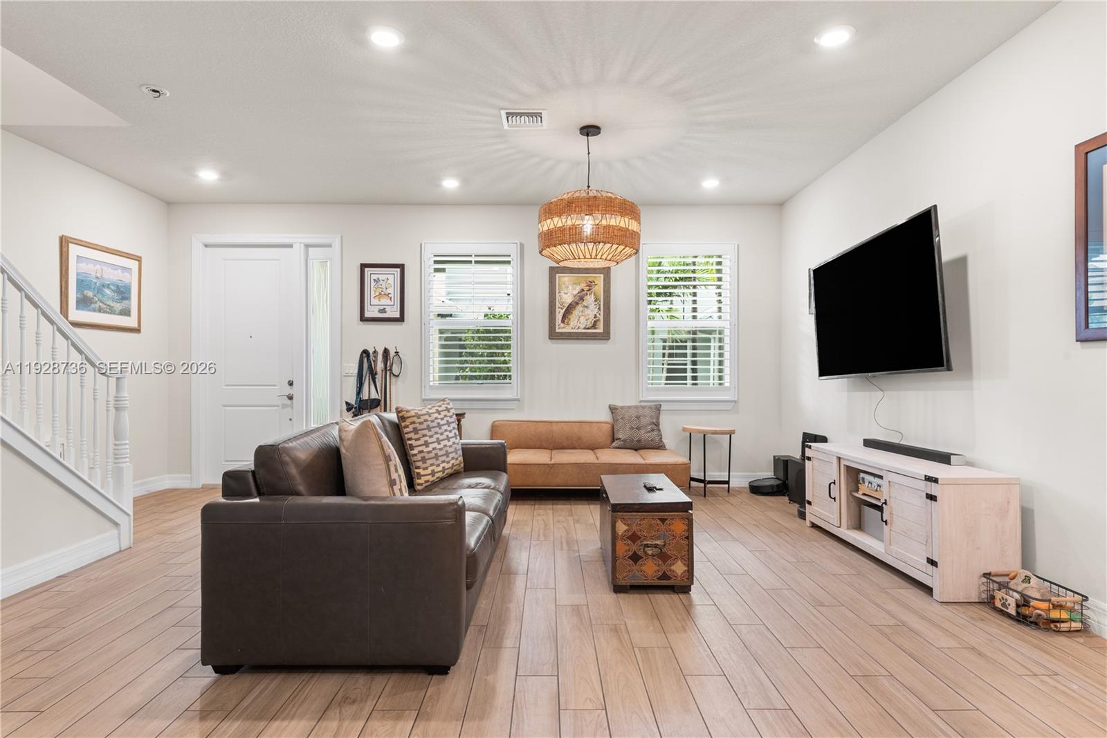 1030 3 / 3 1421 sq. ft. $ 2025-12-10 0 Photo