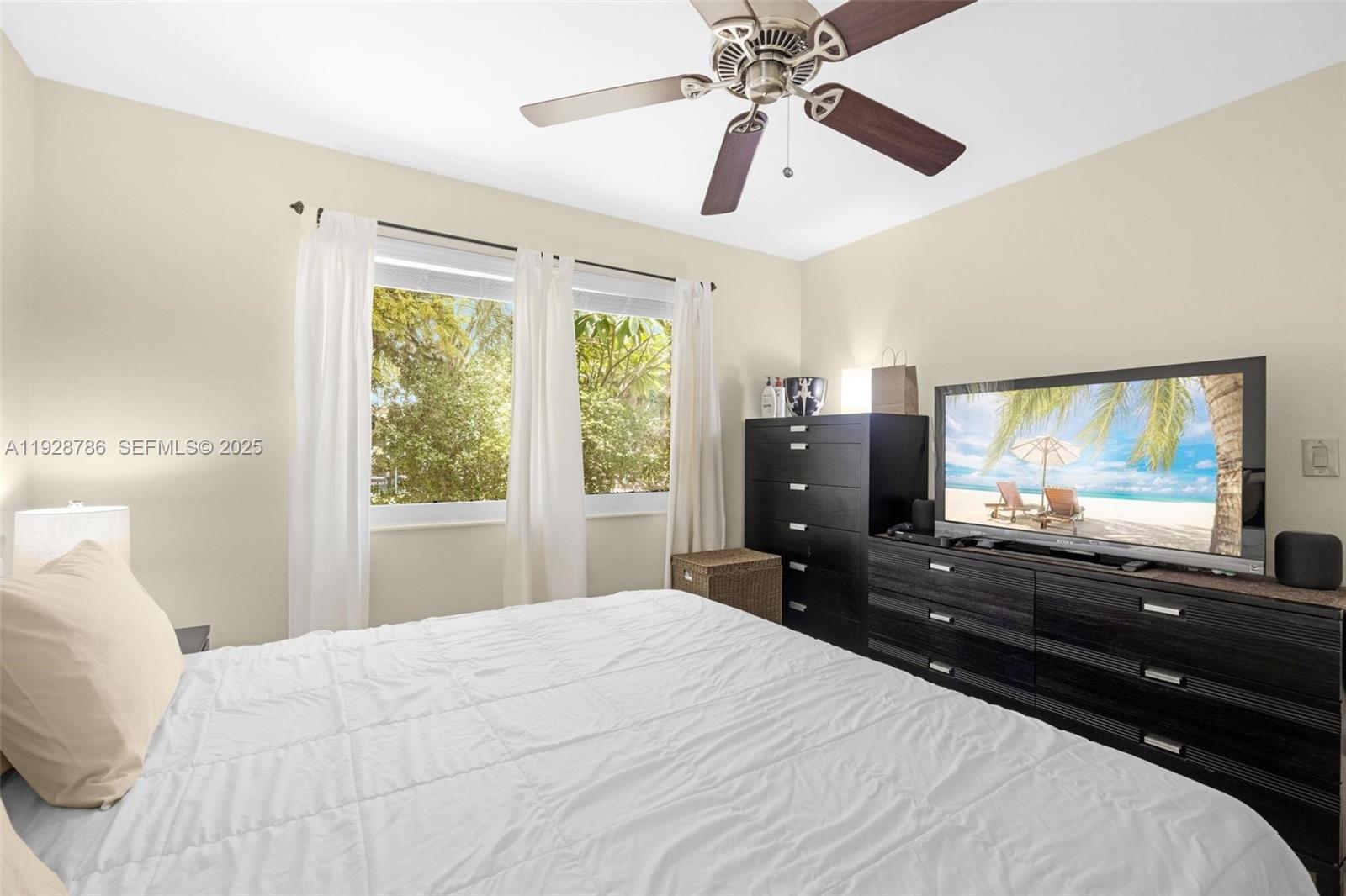 See details / 1828 sq. ft. $ 2025-12-10 0 Photo