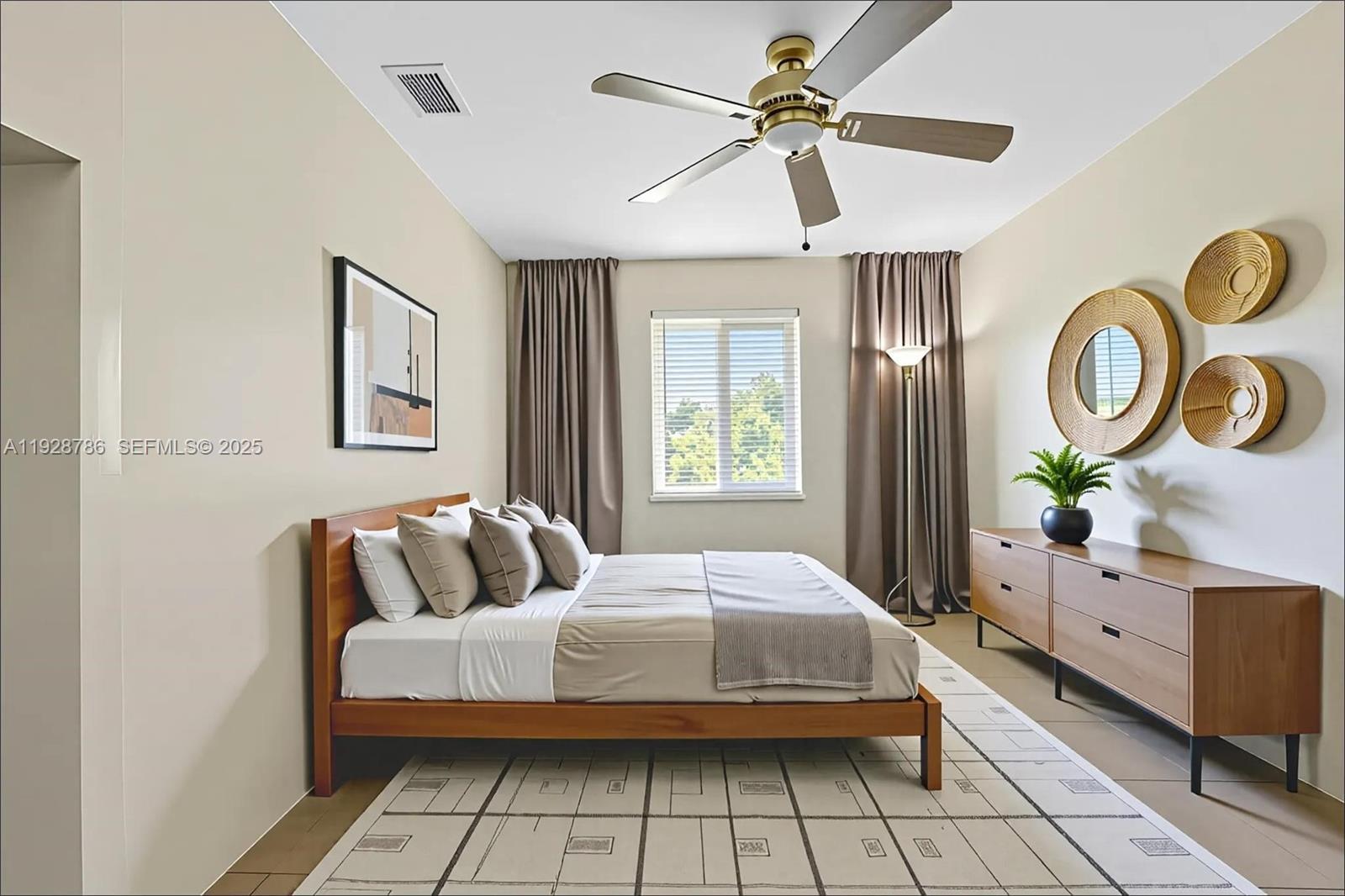 See details / 1828 sq. ft. $ 2025-12-10 0 Photo